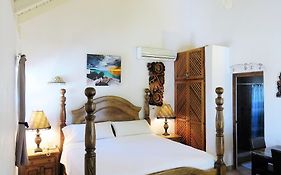 Beach House Condos, Negril